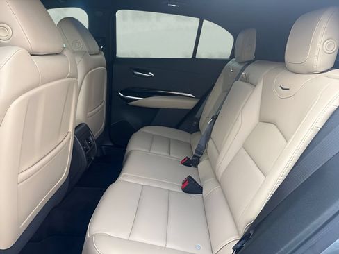 Used 2024 Cadillac XT4 Luxury FWD image 12