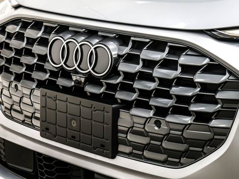 New 2025 Audi Q5 Premium Plus image 13