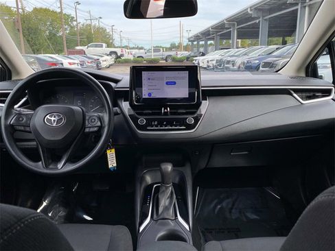 Used 2023 Toyota Corolla LE image 13