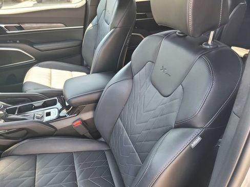 Used 2024 Kia Telluride SX Prestige X-Pro AWD/4WD image 11