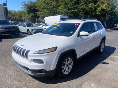 Used 2017 Jeep Cherokee Latitude w/ Comfort/Convenience Group