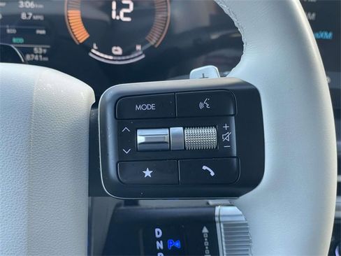 Certified 2025 Hyundai Santa Fe SEL image 14