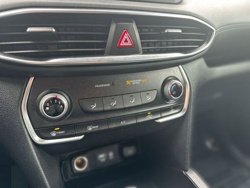 Used 2019 Hyundai Santa Fe SE FWD image 16