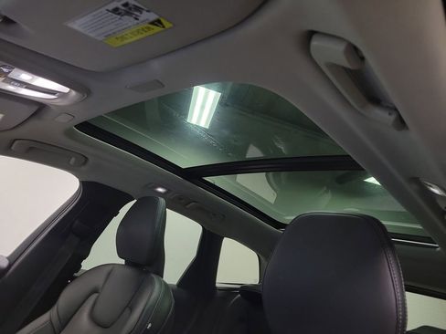 Used 2022 Volvo XC60 B5 Inscription w/ Advanced Package AWD/4WD image 14