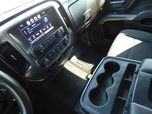 Used 2017 Chevrolet Silverado 1500 LT AWD/4WD image 27
