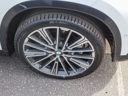 Used 2023 BMW X1 xDrive28i w/ Convenience Package image 9