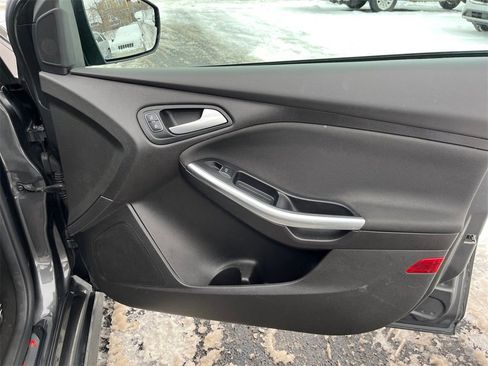 Used 2017 Ford Focus ST image 21