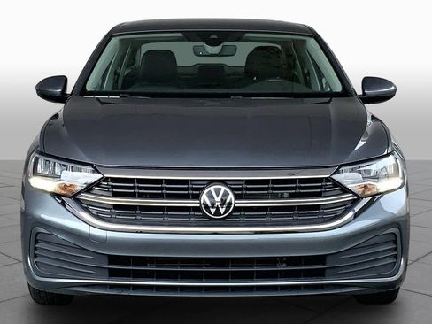 Used 2024 Volkswagen Jetta SE FWD image 4