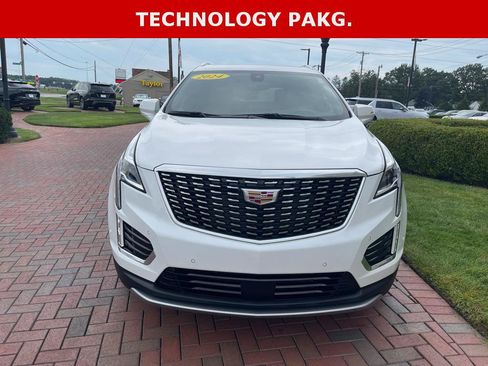 Used 2024 Cadillac XT5 Premium Luxury w/ Technology Package AWD/4WD image 3