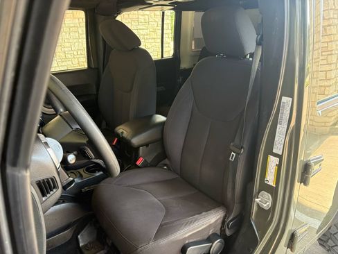 Used 2015 Jeep Wrangler Unlimited Sport AWD/4WD image 18