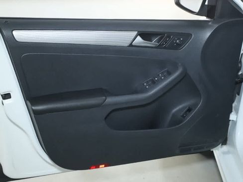 Used 2017 Volkswagen Jetta S FWD image 15
