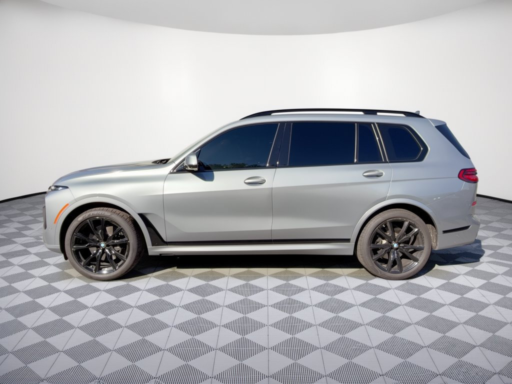 Used 2025 BMW X7 xDrive40i w/ M Sport Package AWD/4WD image 2