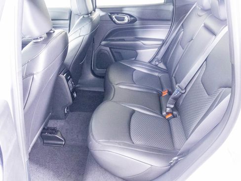 New 2026 Jeep Compass Latitude image 26