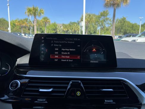 Used 2019 BMW 540i w/ Luxury Seating Package RWD image 23