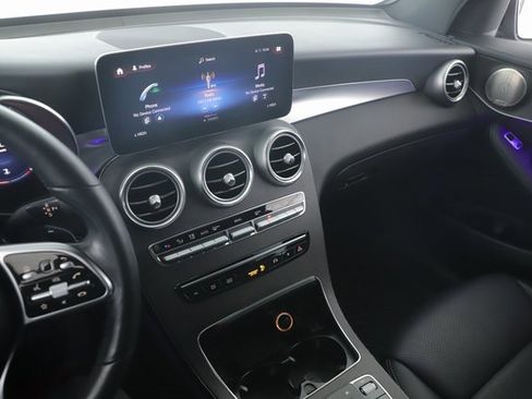 Used 2021 Mercedes-Benz GLC 300 4MATIC image 26