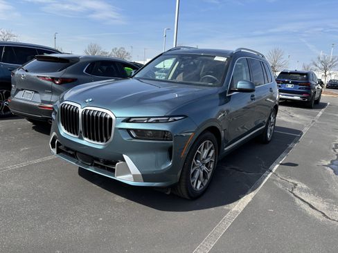 Used 2026 BMW X7 xDrive40i image 6