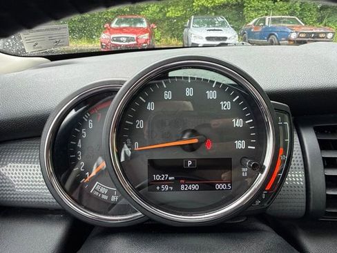 Used 2018 MINI Cooper 4-Door Hardtop FWD image 21