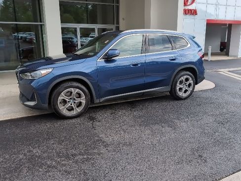 Used 2023 BMW X1 xDrive28i w/ Convenience Package AWD/4WD image 5