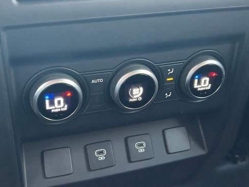 Used 2024 Land Rover Defender 130 Outbound image 22