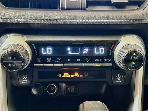 Used 2025 Toyota RAV4 XLE FWD image 13
