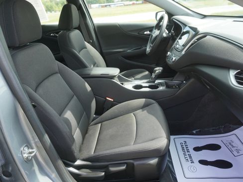 Used 2024 Chevrolet Malibu LT image 22