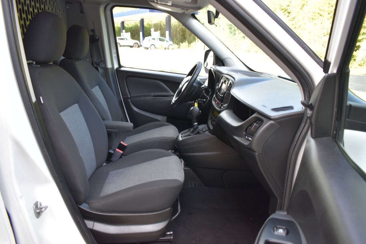 Used 2017 RAM ProMaster City Tradesman w/ Rear Back-up Camera Group FWD image 8