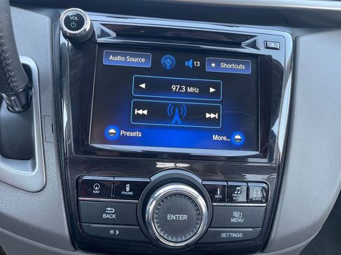 Used 2016 Honda Odyssey Touring image 19