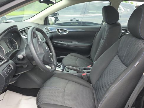 Used 2019 Nissan Sentra SR FWD image 6