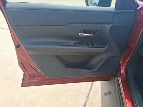 New 2026 Nissan Kicks SV w/ SV Premium Package FWD image 12