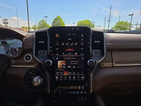 Used 2019 RAM 1500 Limited AWD/4WD image 18