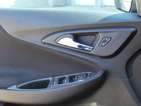 Used 2024 Chevrolet Equinox LT image 17