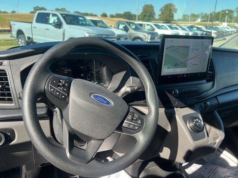 Used 2023 Ford E-Transit Low Roof image 9