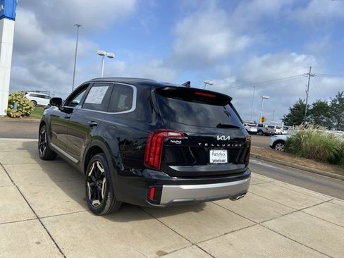 Used 2025 Kia Telluride S FWD image 4