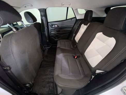 Used 2024 Chevrolet Trax LS w/ LS Convenience Package FWD image 13