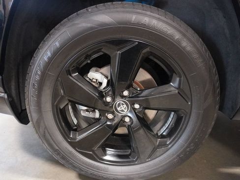 Used 2020 Toyota RAV4 XSE w/ All Weather Liner Package AWD/4WD image 5