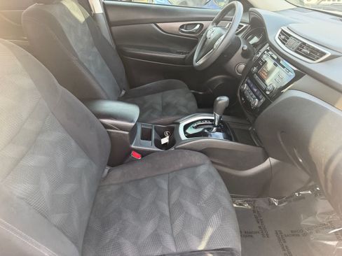 Used 2014 Nissan Rogue SV FWD image 12