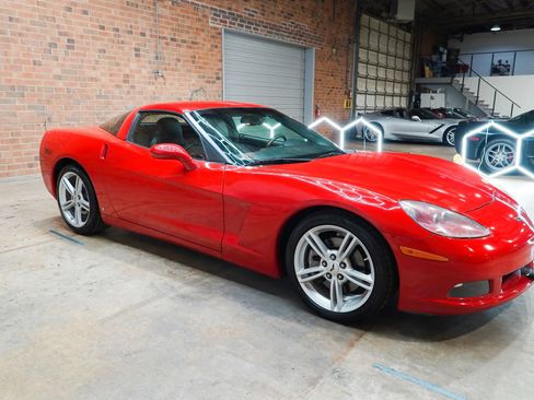 Used 2008 Chevrolet Corvette Coupe RWD image 2