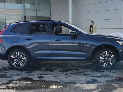 New 2026 Volvo XC60 B5 Plus w/ Protection Package Premier AWD/4WD image 2