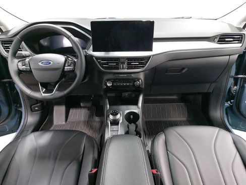 Used 2025 Ford Escape Platinum w/ Premium Technology Package image 9