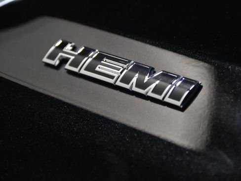 Used 2009 Dodge Challenger R/T image 22