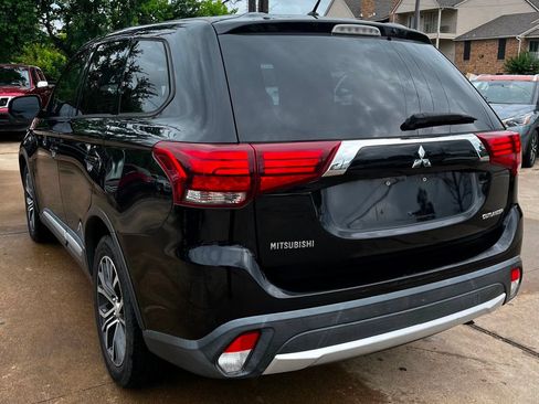 Used 2016 Mitsubishi Outlander SE AWD/4WD image 9