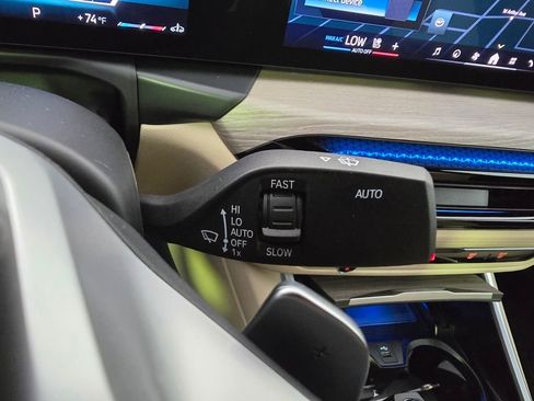 New 2025 BMW 330i xDrive Sedan w/ Premium Package image 20