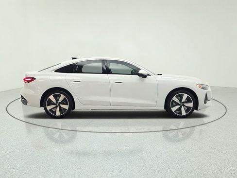 Used 2025 Audi A5 2.0T Premium Plus w/ Premium Plus AWD/4WD image 4
