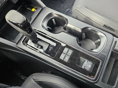 New 2026 Subaru Outback Limited XT AWD/4WD image 33