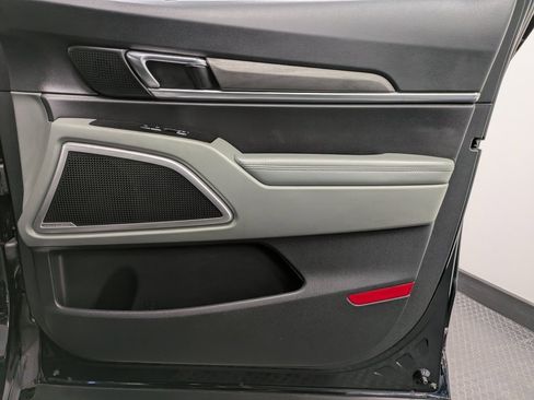 Used 2023 Kia Telluride EX X-Line image 27