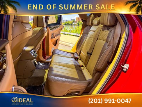 Used 2017 Bentley Bentayga AWD/4WD image 19