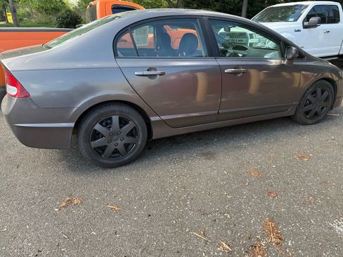 Used 2010 Honda Civic LX image 9