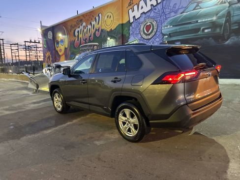 Certified 2021 Toyota RAV4 XLE w/ Convenience Package image 3