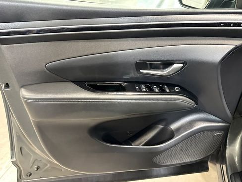Used 2022 Hyundai Tucson Limited image 8