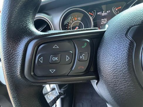 Used 2022 Jeep Wrangler Sport AWD/4WD image 13